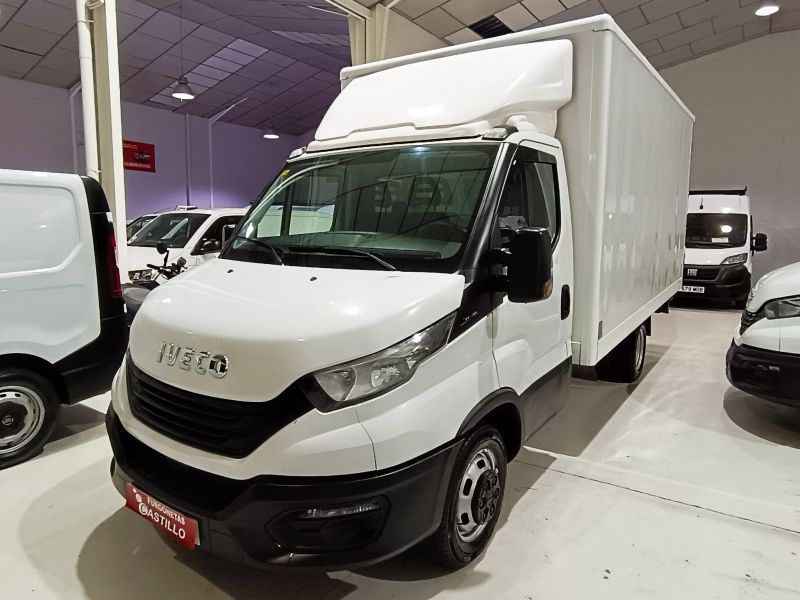 IVECO DAILY CAMIÓN 2022 DIESEL